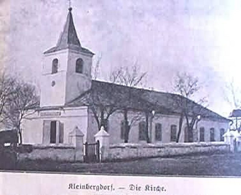 Kleinbergdorf Kirchemp.jpg
